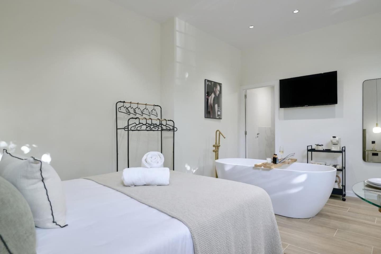 Romantic Apartment N1 Oceanografico By Virkin Suites バレンシア エクステリア 写真