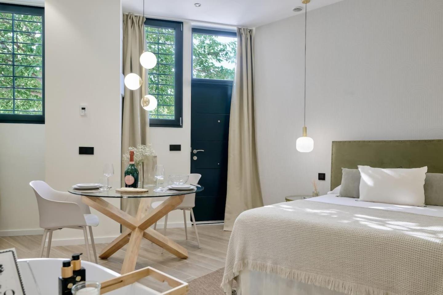Romantic Apartment N1 Oceanografico By Virkin Suites バレンシア エクステリア 写真