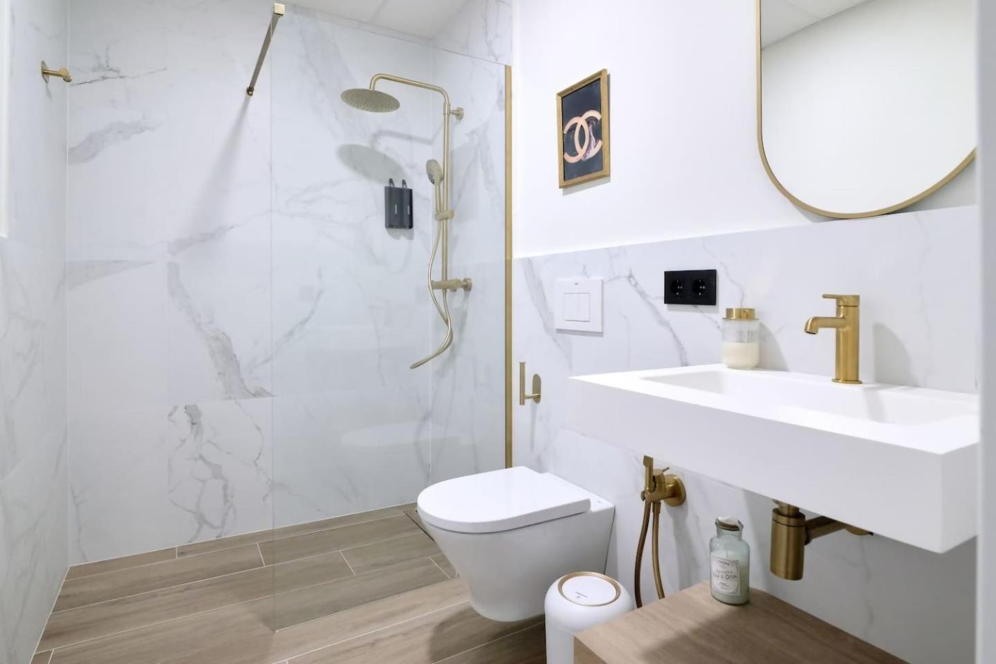 Romantic Apartment N1 Oceanografico By Virkin Suites バレンシア エクステリア 写真
